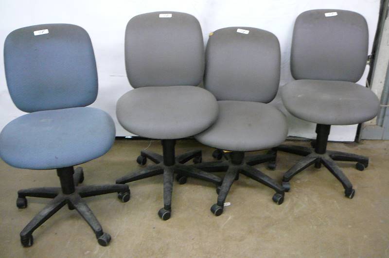 lot 48 image: 4 - Office Chairs