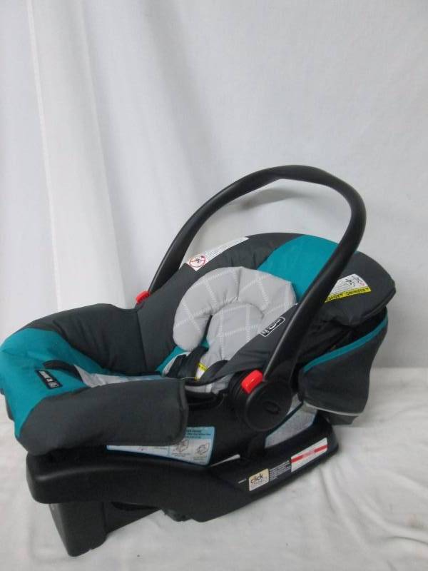 lot 24 image: Gracco SnugRide Click Connect 30 Car Seat