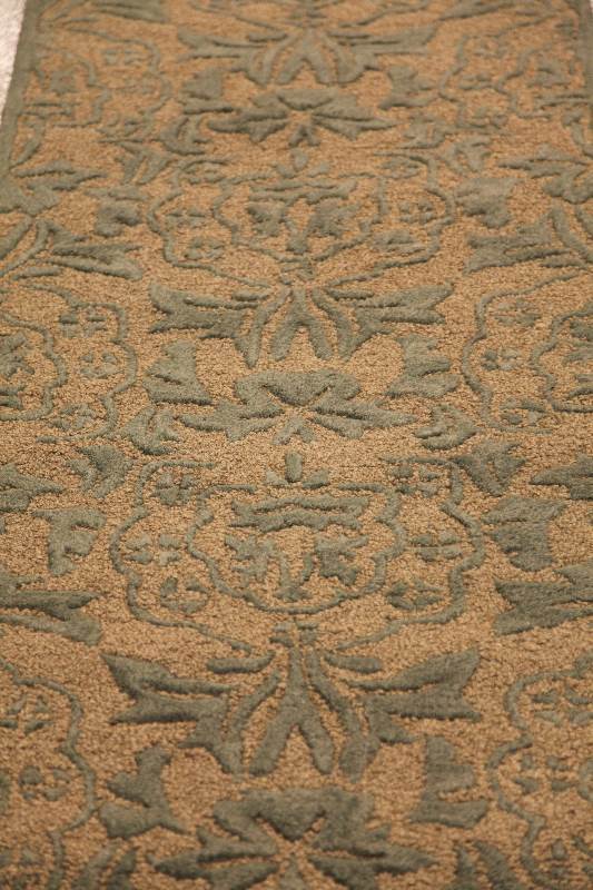 Amberley Runner Rug 2 6 x 8 NaturalGreen
