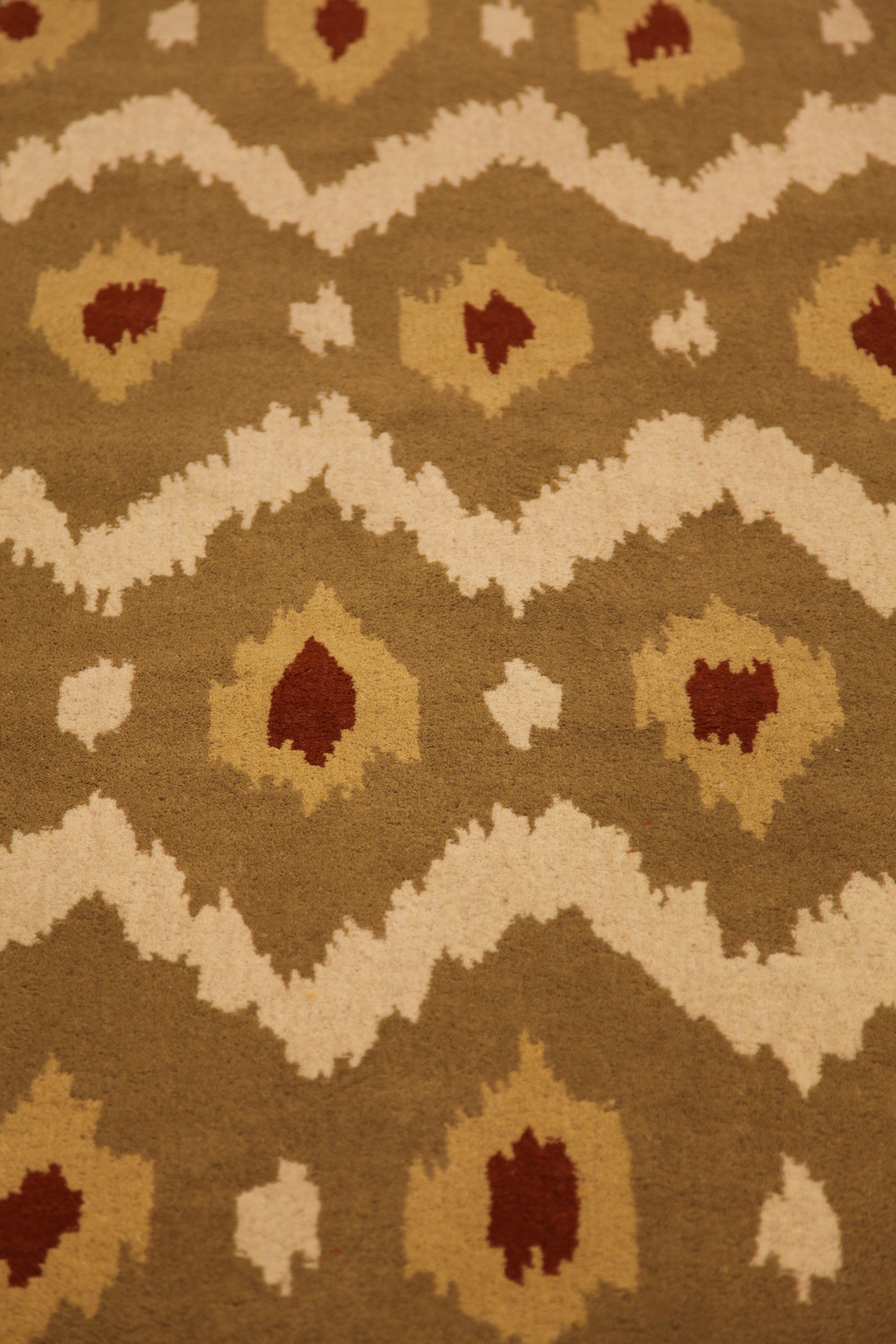 Marquis Runner Rug 2 6 x 8 CamelWhite