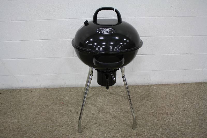 lot 35 image: Charcoal Grill