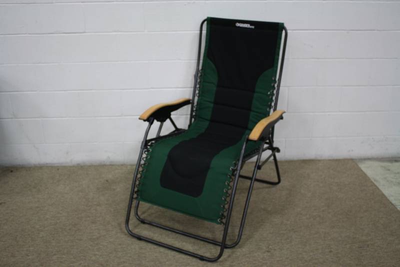 lot 41 image: Gander Mountain ZERO GRAVITY CHAIR