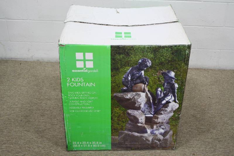 lot 44 image: Garden Fountain