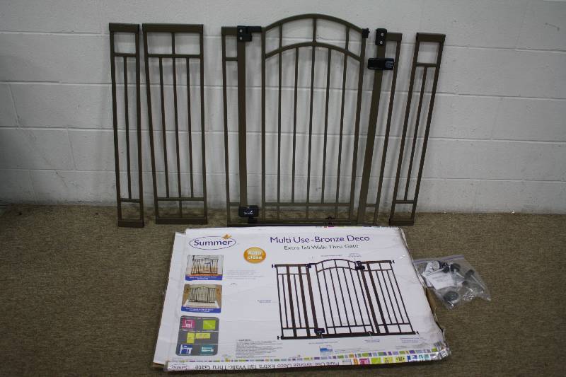 lot 48 image: Baby Gate