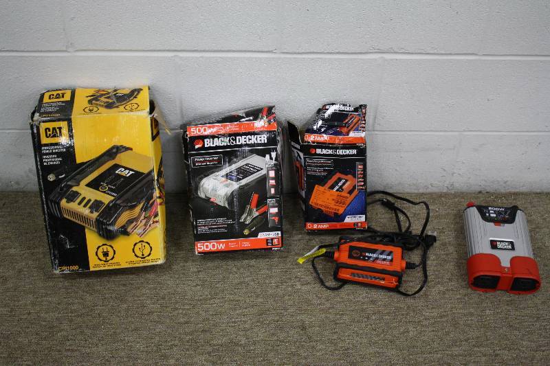 lot 61 image: Power Inverters