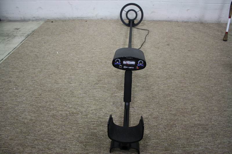lot 87 image: Metal Detector