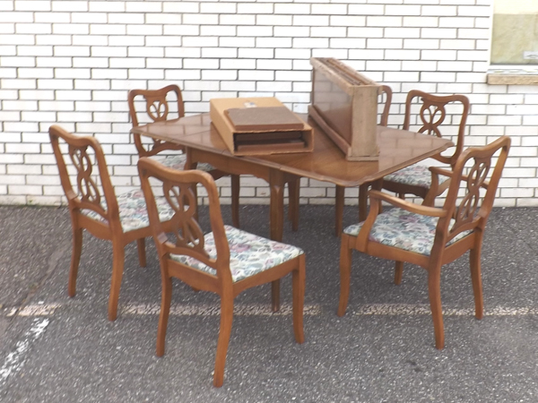 lot 3 image: Vintage Solid Maple Drop Leaf Dining Table w6 Chairs