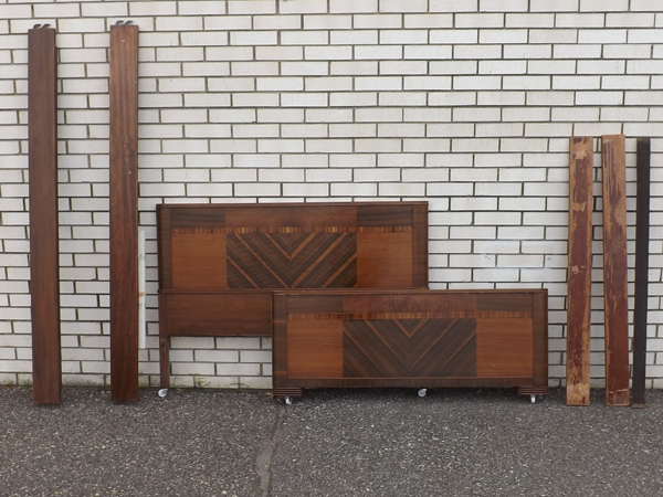 lot 5 image: Vintage Art Deco Wooden Full Size Bed Frame