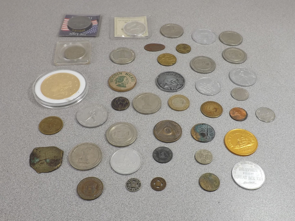 lot 31 image: Vintage Coins and Tokens