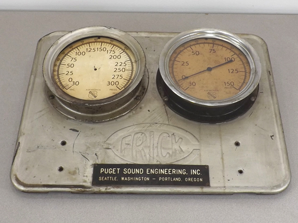 lot 42 image: Vintage Heavy Duty Industrial Gauge Board
