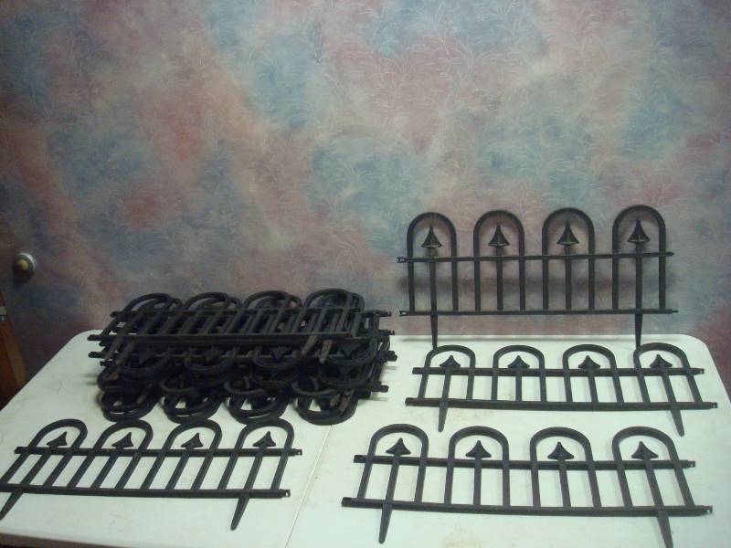 lot 36 image: Pair Of Small Yards Fences, Over Ten Pieces...