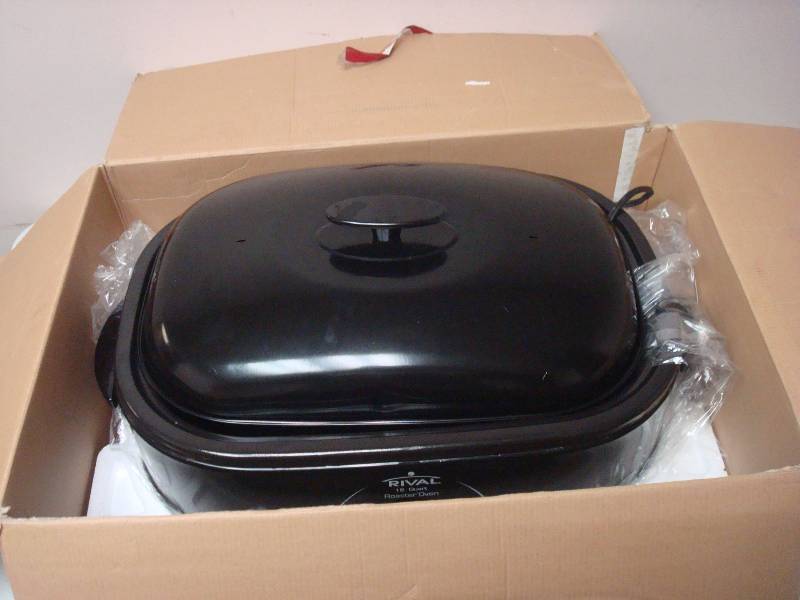 lot 47 image: Rival Roaster Oven, Good Condition, Like New...
