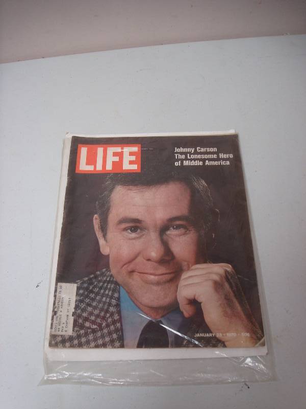 lot 91 image: Vintage Life Magazine, Johnny Carson...