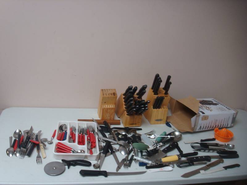 lot 111 image: Huge Lot Of Kitchen Knives And Silverware Ute...