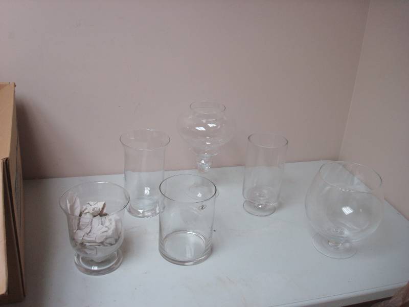 lot 121 image: Box With Clear Glass Items, More In Box...