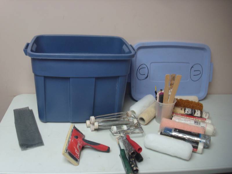 lot 125 image: Bin Filled With Painting Items...