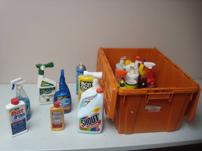 lot 126 image: Orange Bin Filled With Cleaning Products...
