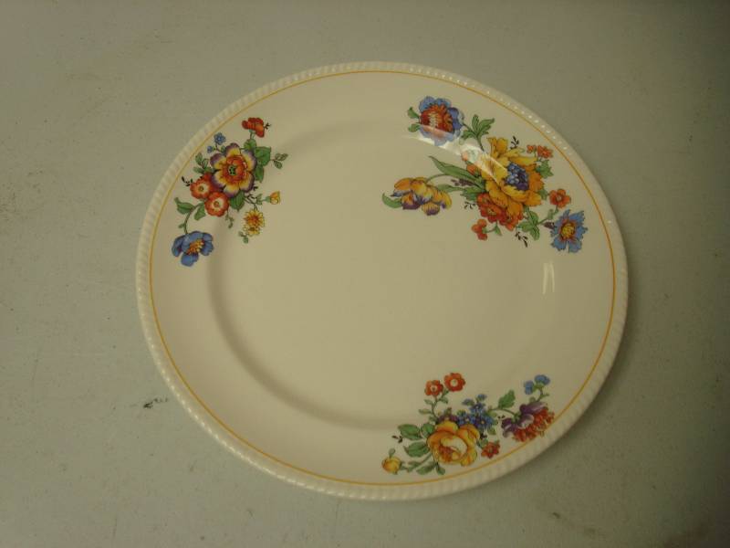 lot 141 image: Vintage Worchester Fine China Plate...