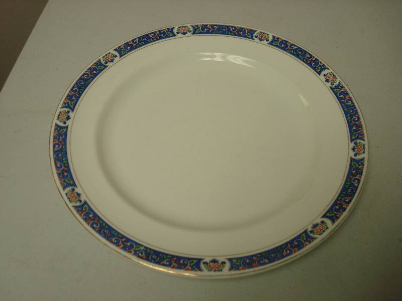 lot 153 image: Vintage John Maddock & Sons Fine China Pl...