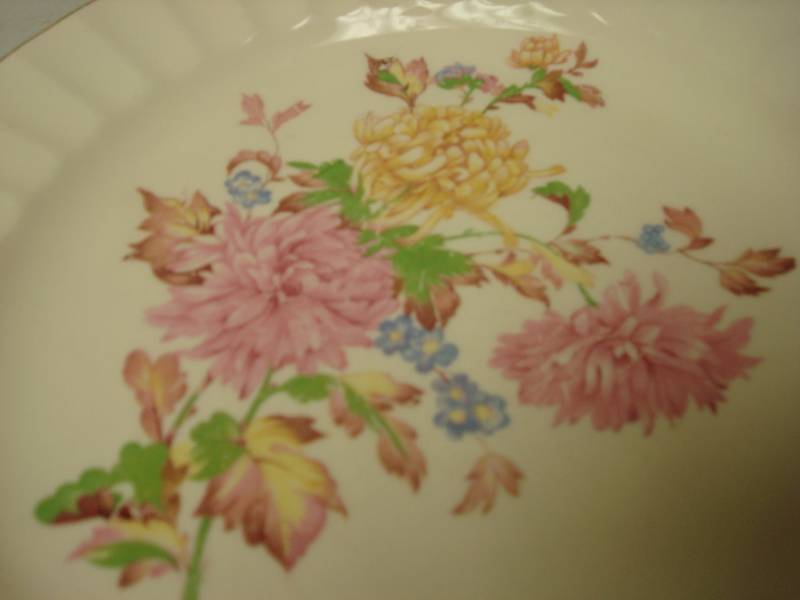lot 156 image: Vintage Knowles Evangeline Fine China Plate, ...