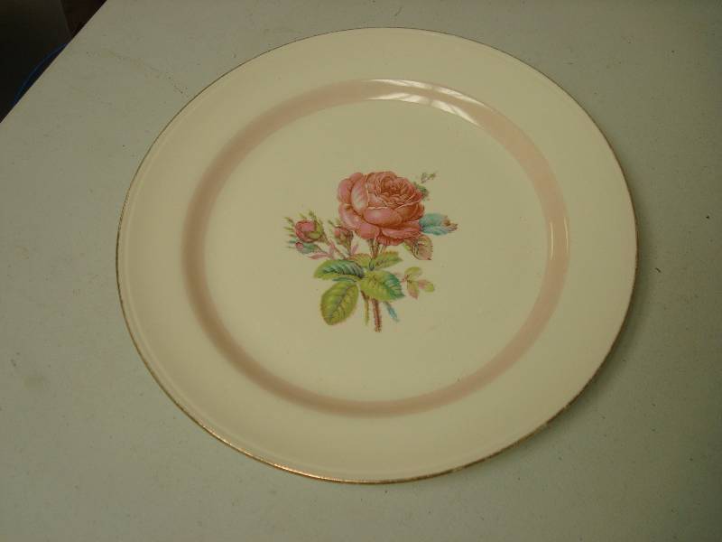 lot 159 image: Vintage Eggshell Nautilus Fine China Plate, H...