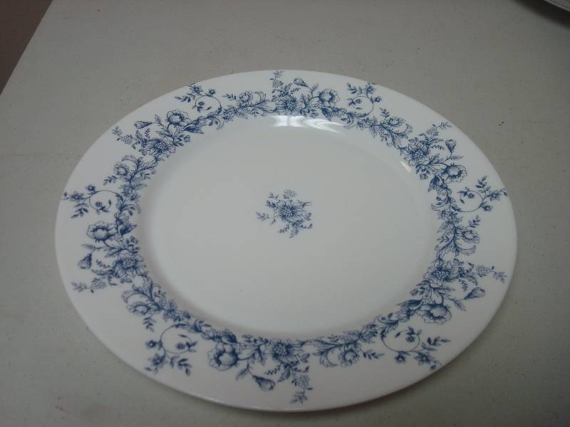 lot 161 image: Arcopal Fine China Plate, France...