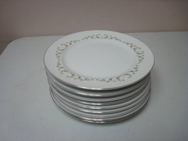 lot 173 image: Large Set Of 9 Sheffield Fine China Plates, E...