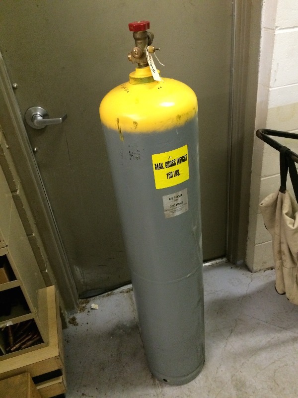 125# Refrigerant Recovery Tank - tank is empty