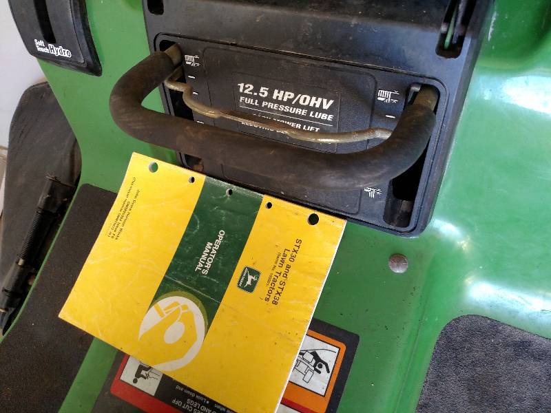 John Deere STX38 Hydro Lawn Tractor...