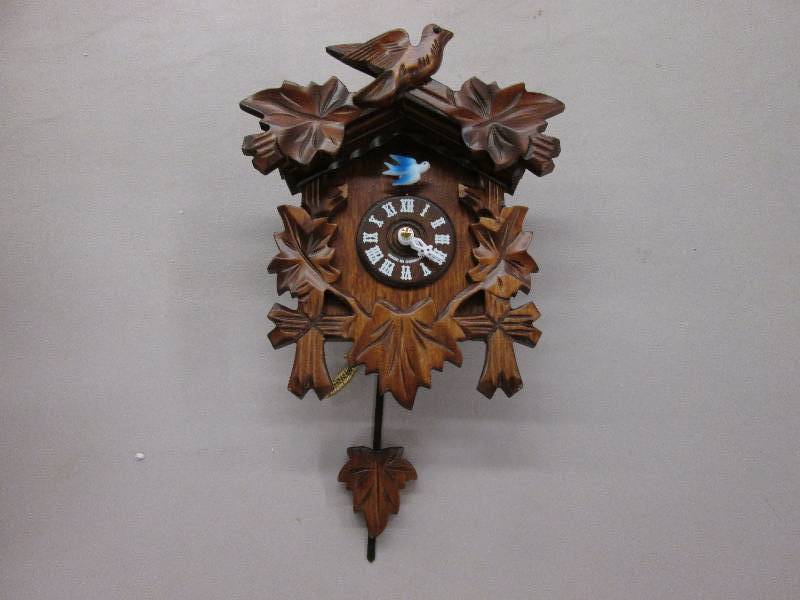 Beautiful Cuckoo Clock - open box ,...