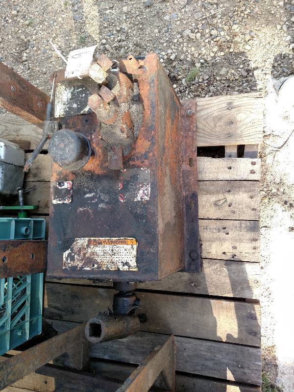 PTO Pump with Reservoir Tank & Valv...