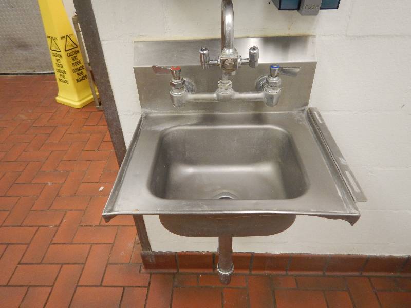 lot 4 image: Sink with Faucet