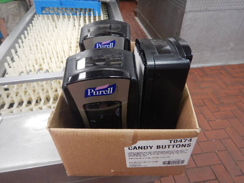lot 6 image: 3 Purell Soap Dispensers