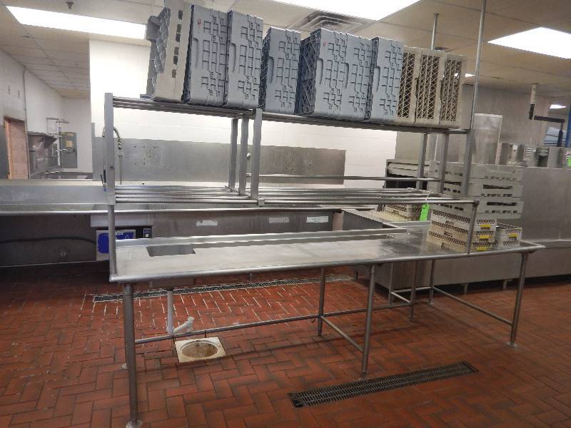 lot 11 image: Wash Table with 18 Bins