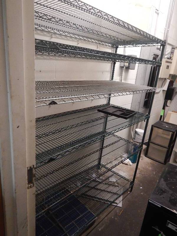 lot 57 image: Metal Shelf