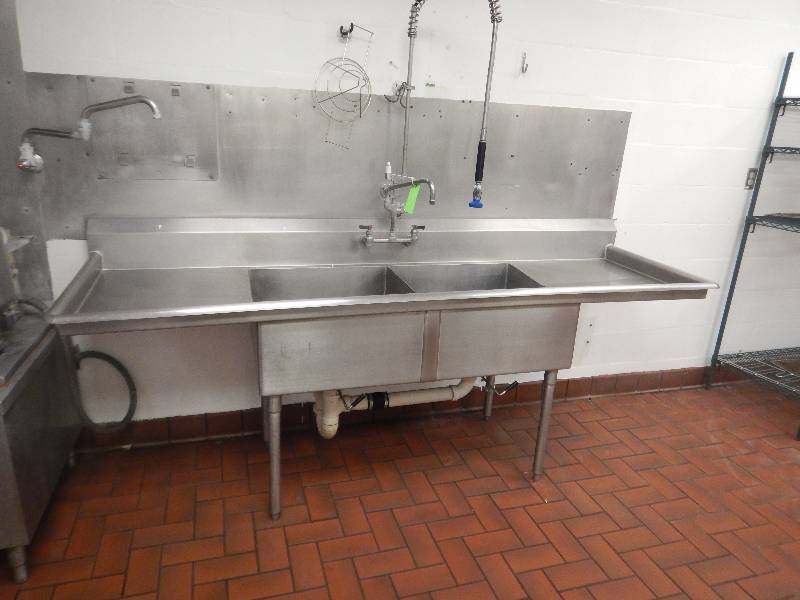 lot 81 image: Sink Station with Faucet