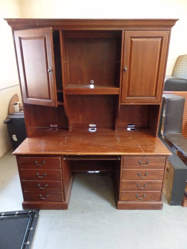 Desk with hutch