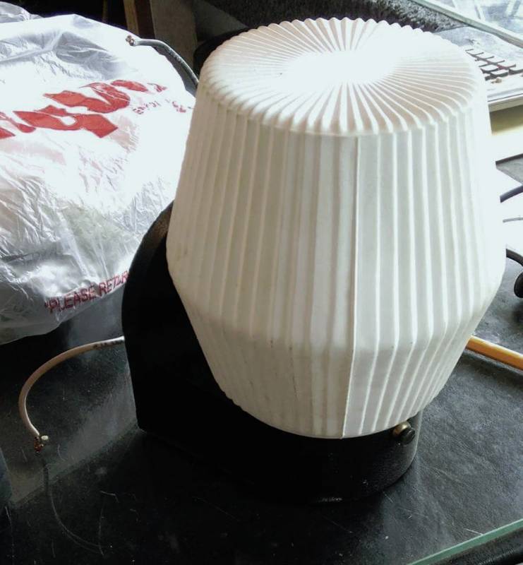 lot 17 image: Llight Fixtures