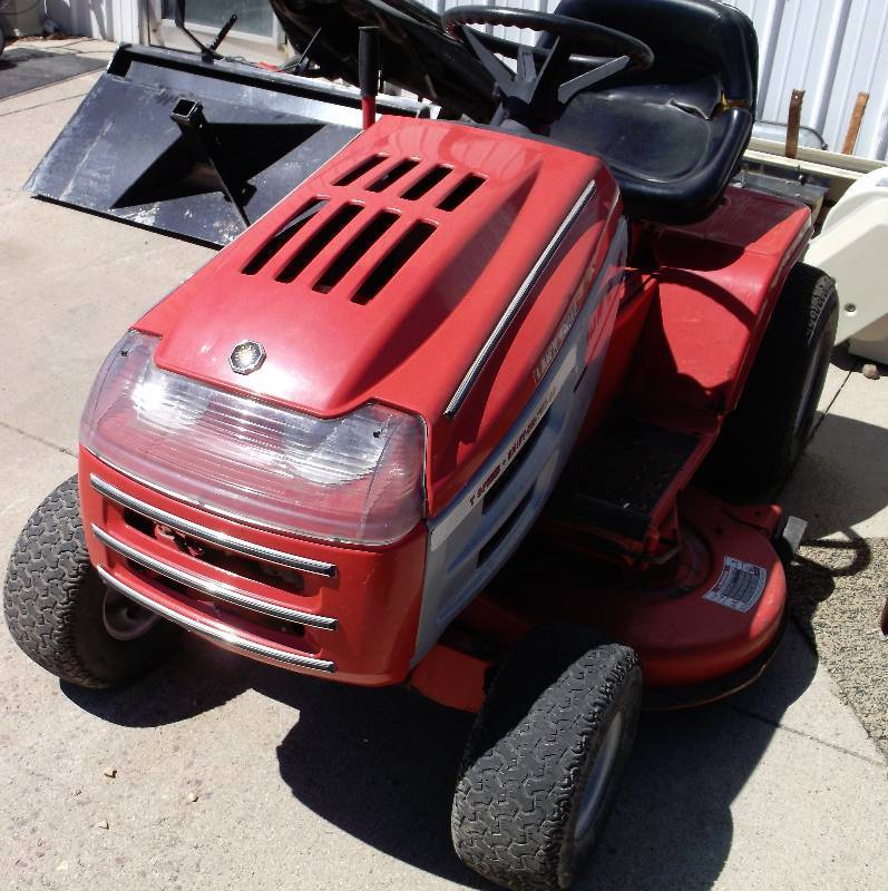 lot 49 image: Riding Lawn Mower