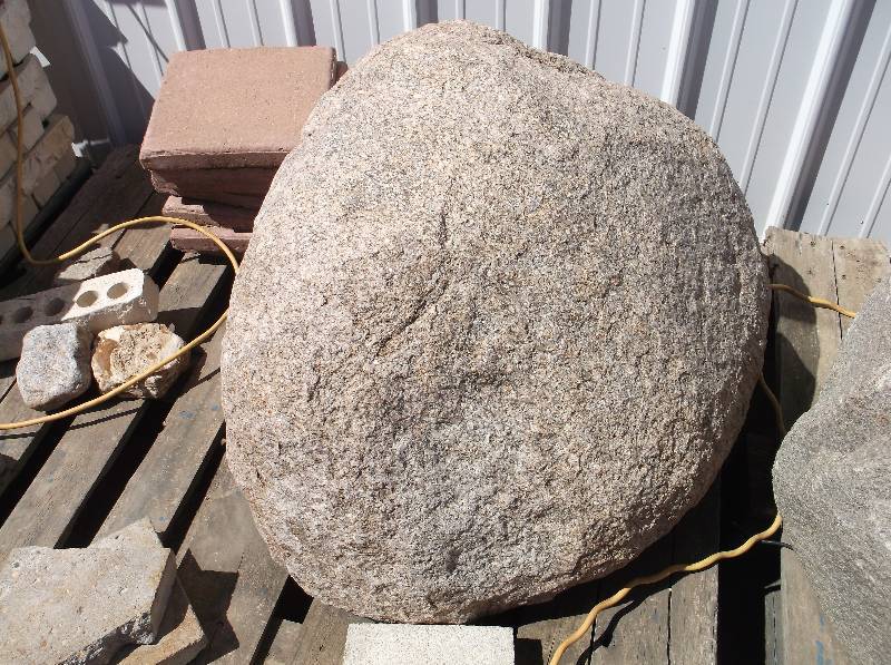 lot 54 image: Landscape Rock