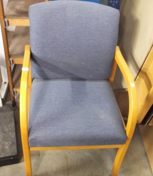 lot 13 image: Chairs