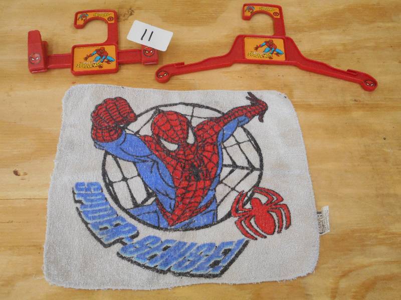 lot 11 image: (1) Spider-Man Washcloth & (1) Spid...