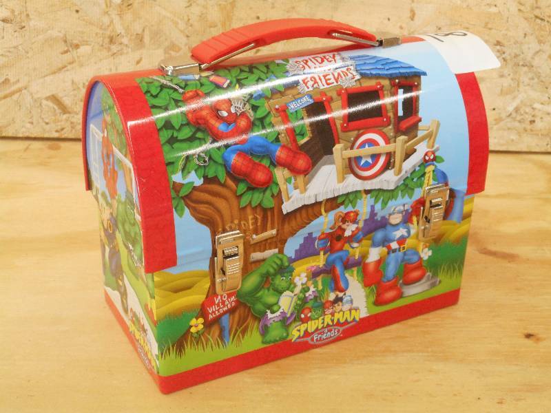 lot 18 image: Spider-Man Spidey & Friends Tin Lun...