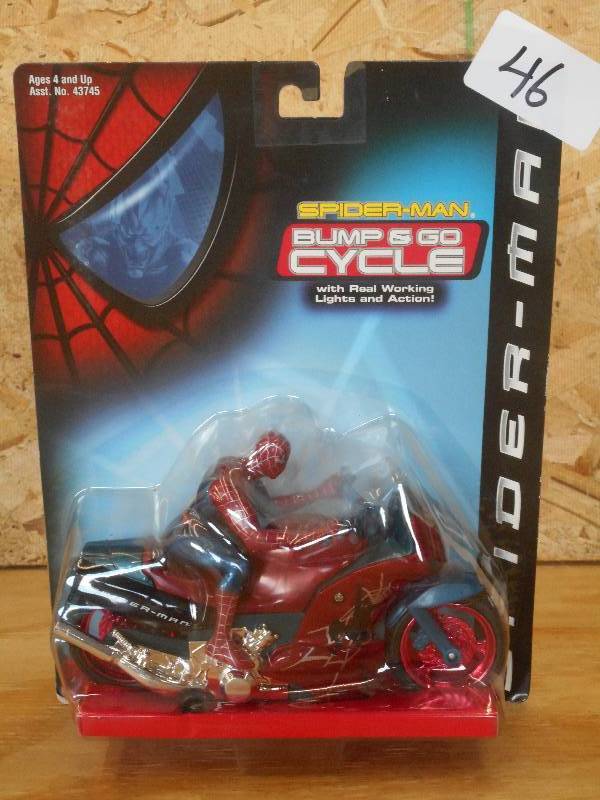 lot 46 image: Spider-Man Bump & Go Cycle, Unopene...