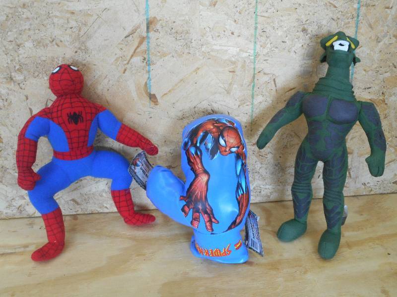 lot 67 image: Flat Of Spider-Man Boxing Glove, (...