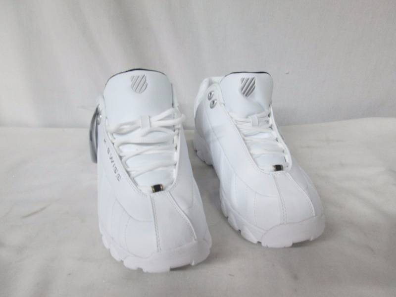 lot 63 image: K-Swiss Mens ST329 Crosstrainer