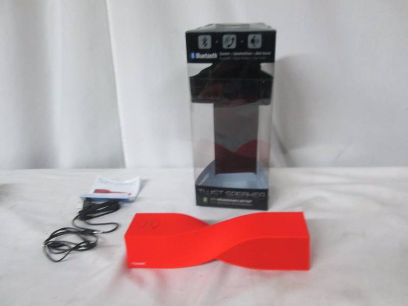 lot 33 image: iSound Twist 6-Watt Bluetooth Speaker in Red