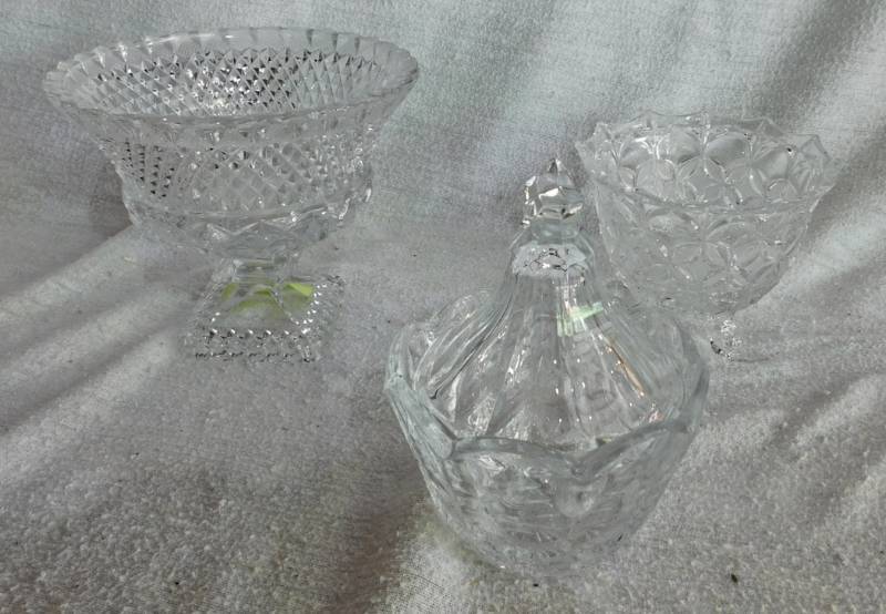 lot 79 image: 3 beautiful crystal serving pieces 1 has a lid