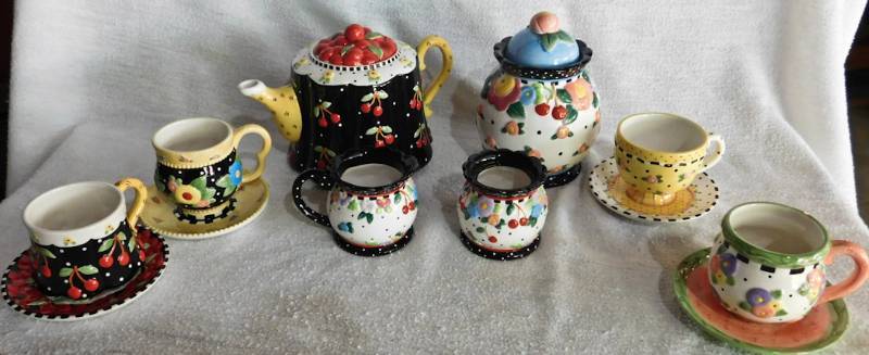 lot 92 image: beautiful tea set Michel and Company see all the photos
