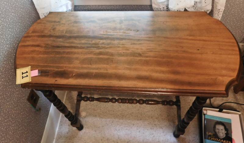lot 11 image: vintage parlor table with scrolled legs